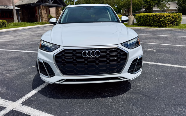 2023 Audi Q5 S line Premium Plus